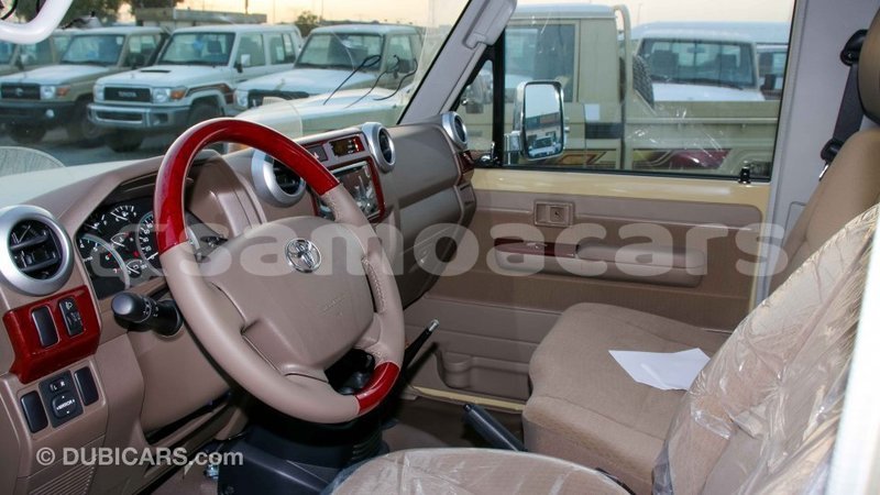 Big with watermark toyota land cruiser a ana import dubai 3628