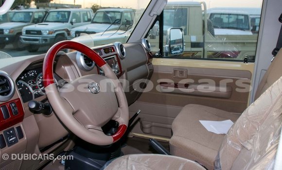 Buy Import Toyota Land Cruiser Beige Car in Import - Dubai in A'ana Buy Import Toyota Land Cruiser Beige Car in Import - Dubai in A'ana