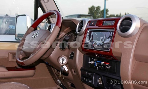 Buy Import Toyota Land Cruiser Beige Car in Import - Dubai in A'ana Buy Import Toyota Land Cruiser Beige Car in Import - Dubai in A'ana