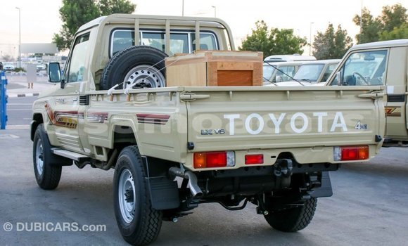 Buy Import Toyota Land Cruiser Beige Car in Import - Dubai in A'ana Buy Import Toyota Land Cruiser Beige Car in Import - Dubai in A'ana