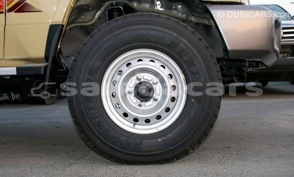 Buy Import Toyota Land Cruiser Beige Car in Import - Dubai in A'ana Buy Import Toyota Land Cruiser Beige Car in Import - Dubai in A'ana