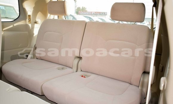 Buy Import Toyota Land Cruiser White Car in Import - Dubai in A'ana Buy Import Toyota Land Cruiser White Car in Import - Dubai in A'ana