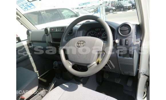 Buy Import Toyota Land Cruiser White Car in Import - Dubai in A'ana Buy Import Toyota Land Cruiser White Car in Import - Dubai in A'ana