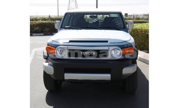 Acheter Import Voiture Toyota FJ Cruiser Bleu à Import - Dubai, A'ana Acheter Import Voiture Toyota FJ Cruiser Bleu à Import - Dubai, A'ana