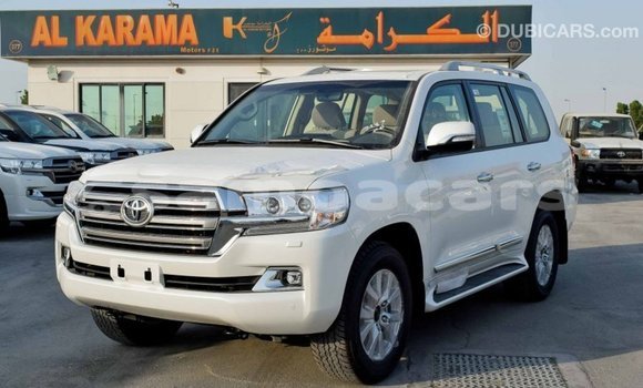 Buy Import Toyota Land Cruiser White Car in Import - Dubai in A'ana Buy Import Toyota Land Cruiser White Car in Import - Dubai in A'ana