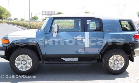 Acheter Import Voiture Toyota FJ Cruiser Bleu à Import - Dubai, A'ana Acheter Import Voiture Toyota FJ Cruiser Bleu à Import - Dubai, A'ana