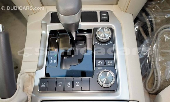 Buy Import Toyota Land Cruiser White Car in Import - Dubai in A'ana Buy Import Toyota Land Cruiser White Car in Import - Dubai in A'ana