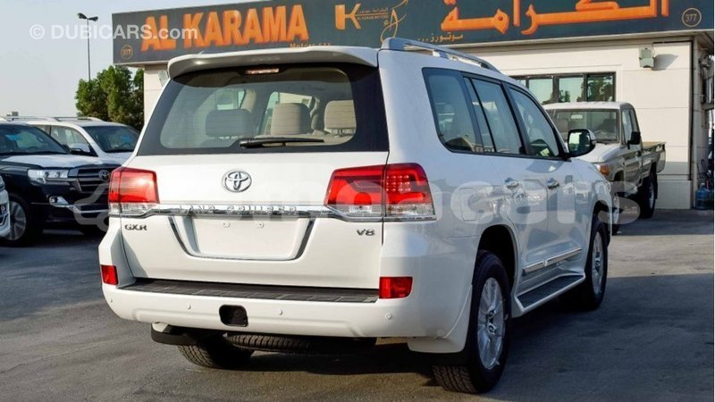 Big with watermark toyota land cruiser a ana import dubai 3633