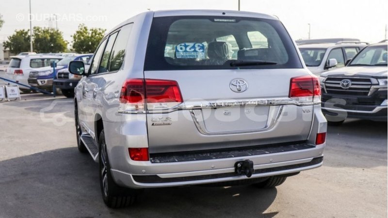 Big with watermark toyota land cruiser a ana import dubai 3636
