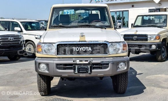 Acheter Import Voiture Toyota Land Cruiser Beige à Import - Dubai, A'ana Acheter Import Voiture Toyota Land Cruiser Beige à Import - Dubai, A'ana