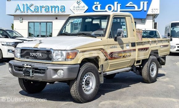 Acheter Import Voiture Toyota Land Cruiser Beige à Import - Dubai, A'ana Acheter Import Voiture Toyota Land Cruiser Beige à Import - Dubai, A'ana