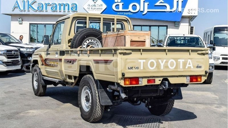 Big with watermark toyota land cruiser a ana import dubai 3639
