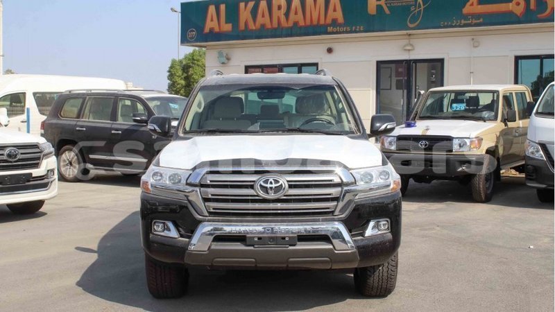 Big with watermark toyota land cruiser a ana import dubai 3640