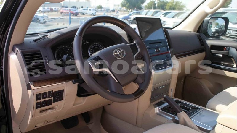 Big with watermark toyota land cruiser a ana import dubai 3640