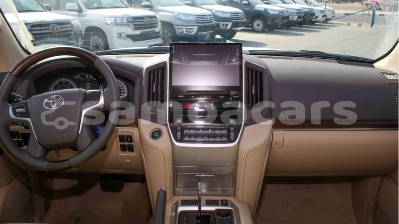 Big with watermark toyota land cruiser a ana import dubai 3640