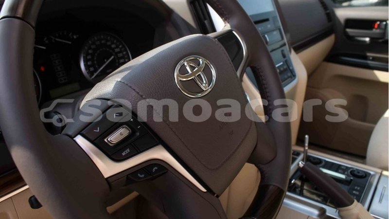 Big with watermark toyota land cruiser a ana import dubai 3640