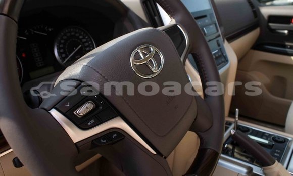 Acheter Import Voiture Toyota Land Cruiser Noir à Import - Dubai, A'ana Acheter Import Voiture Toyota Land Cruiser Noir à Import - Dubai, A'ana