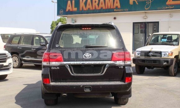 Acheter Import Voiture Toyota Land Cruiser Noir à Import - Dubai, A'ana Acheter Import Voiture Toyota Land Cruiser Noir à Import - Dubai, A'ana