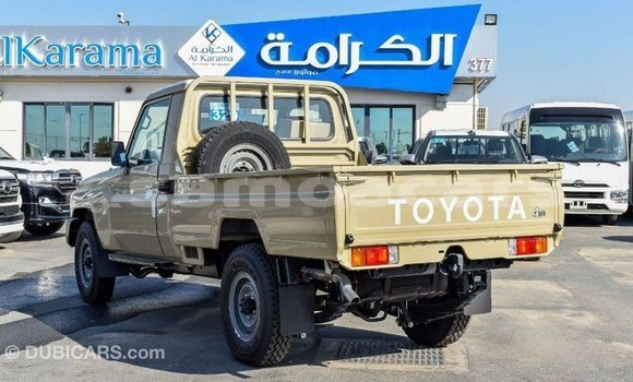 Buy Import Toyota Land Cruiser Beige Car in Import - Dubai in A'ana Buy Import Toyota Land Cruiser Beige Car in Import - Dubai in A'ana