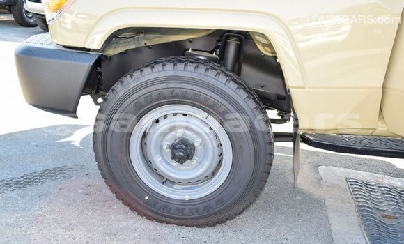 Buy Import Toyota Land Cruiser Beige Car in Import - Dubai in A'ana Buy Import Toyota Land Cruiser Beige Car in Import - Dubai in A'ana