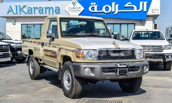 Acheter Import Voiture Toyota Land Cruiser Beige à Import - Dubai, A'ana Acheter Import Voiture Toyota Land Cruiser Beige à Import - Dubai, A'ana