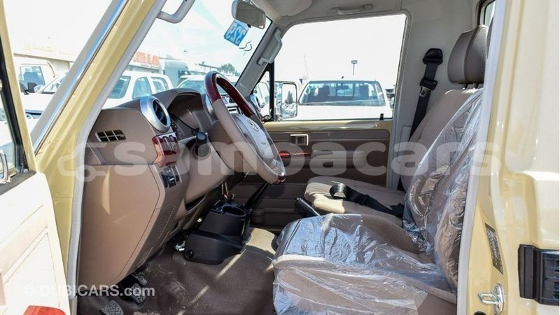 Big with watermark toyota land cruiser a ana import dubai 3642
