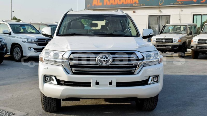 Big with watermark toyota land cruiser a ana import dubai 3644