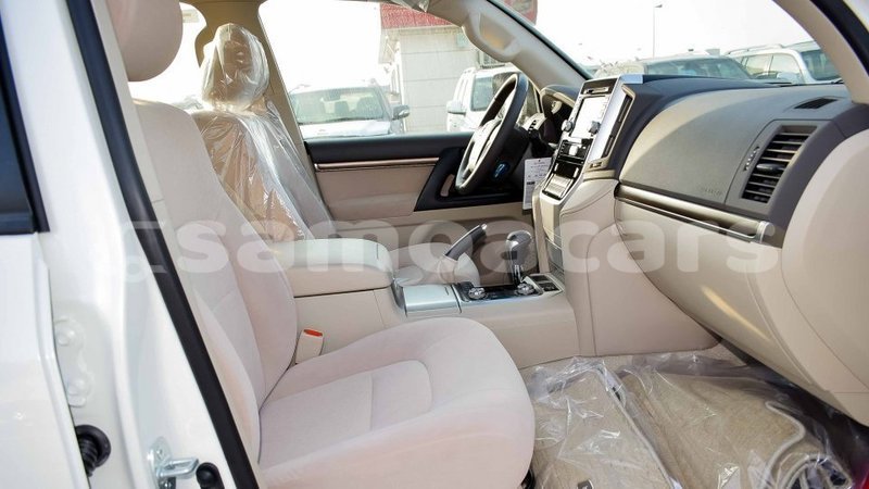 Big with watermark toyota land cruiser a ana import dubai 3644