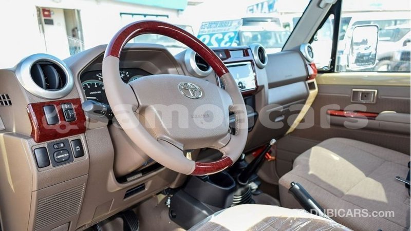 Big with watermark toyota land cruiser a ana import dubai 3645