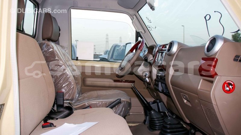 Big with watermark toyota land cruiser a ana import dubai 3646