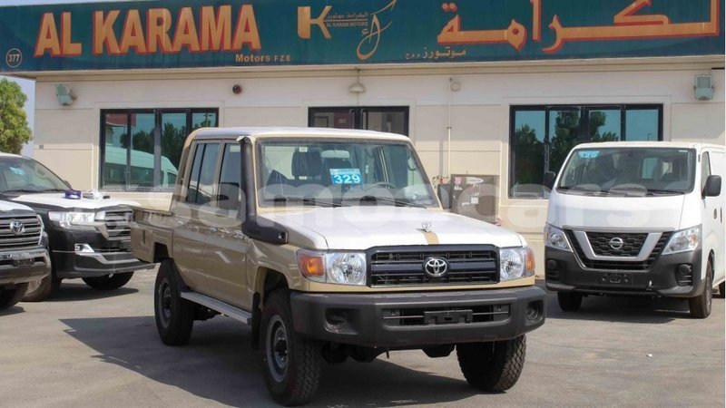 Big with watermark toyota land cruiser a ana import dubai 3647