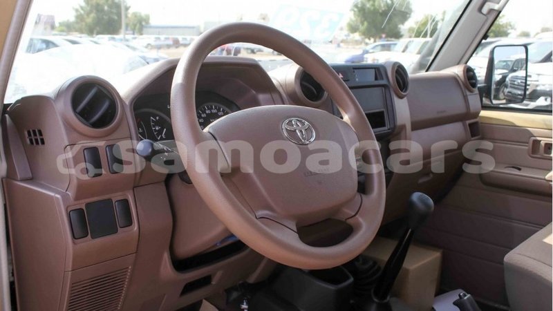 Big with watermark toyota land cruiser a ana import dubai 3647