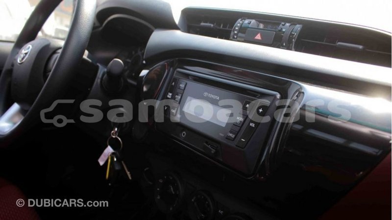 Big with watermark toyota hilux a ana import dubai 3650