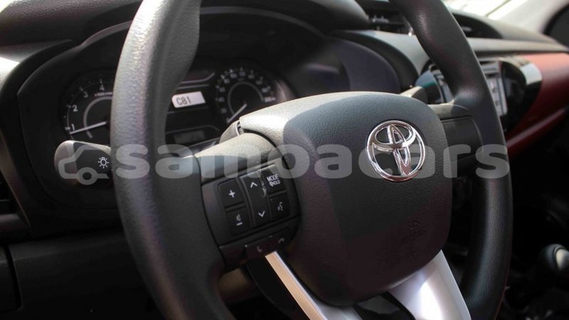 Big with watermark toyota hilux a ana import dubai 3651