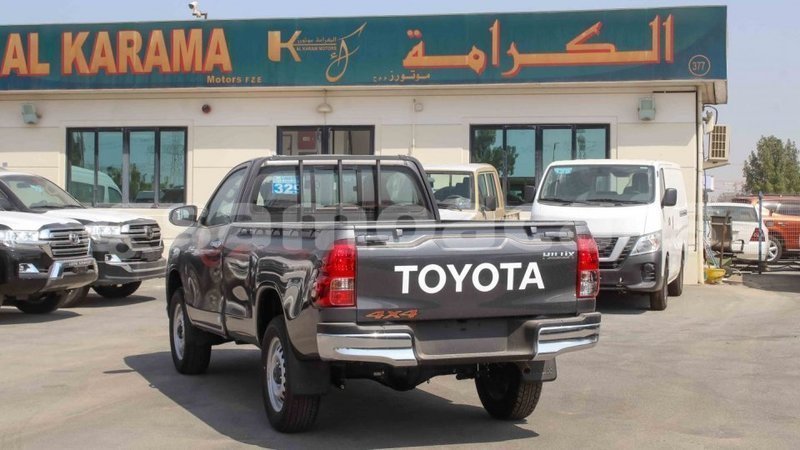 Big with watermark toyota hilux a ana import dubai 3651