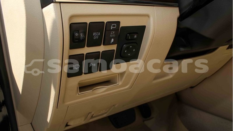 Big with watermark toyota land cruiser a ana import dubai 3652