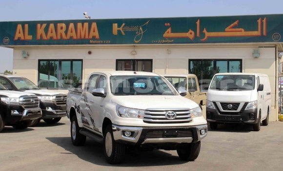 Acheter Import Voiture Toyota Hilux Blanc à Import - Dubai, A'ana Acheter Import Voiture Toyota Hilux Blanc à Import - Dubai, A'ana