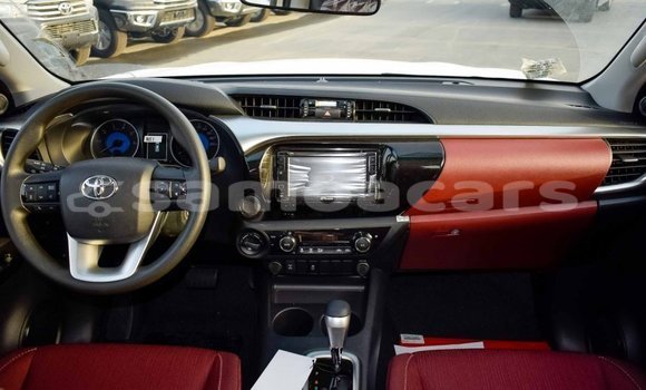 Buy Import Toyota Hilux White Car in Import - Dubai in A'ana Buy Import Toyota Hilux White Car in Import - Dubai in A'ana