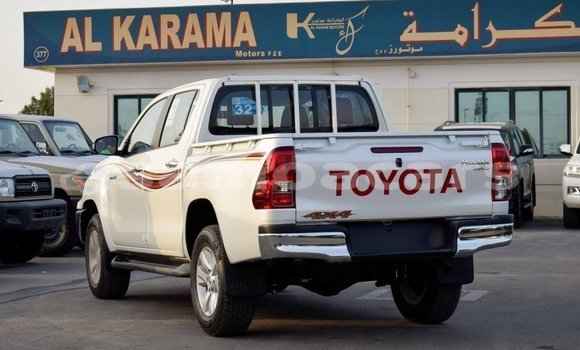 Buy Import Toyota Hilux White Car in Import - Dubai in A'ana Buy Import Toyota Hilux White Car in Import - Dubai in A'ana