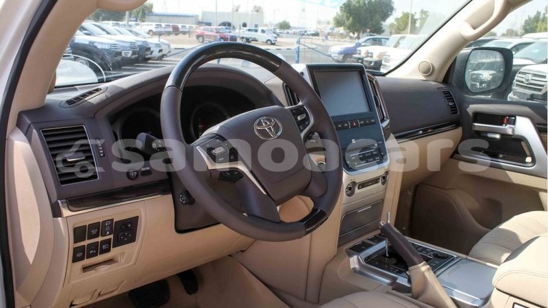 Big with watermark toyota land cruiser a ana import dubai 3657