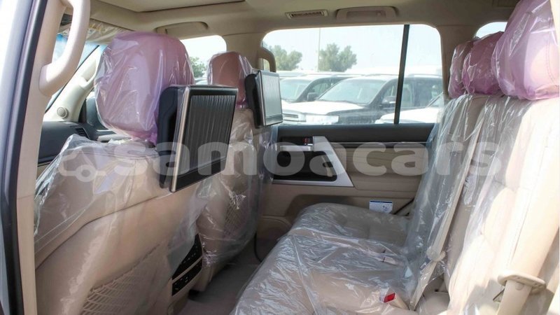 Big with watermark toyota land cruiser a ana import dubai 3657