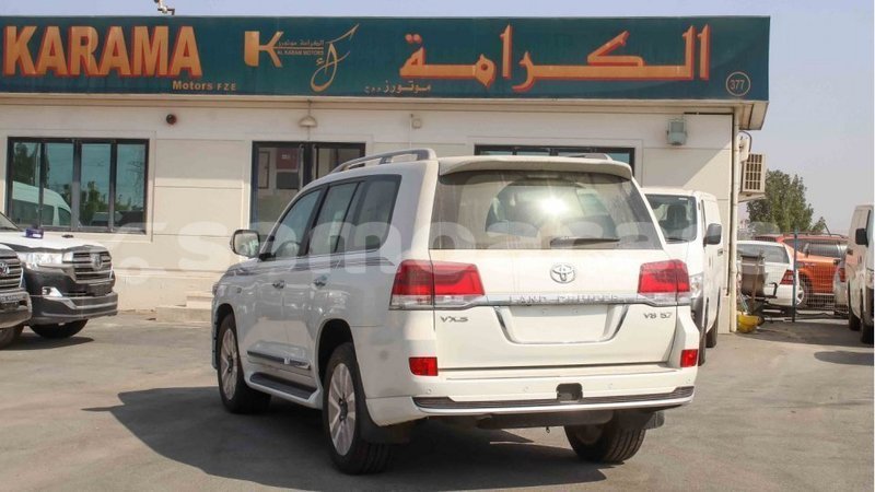 Big with watermark toyota land cruiser a ana import dubai 3657