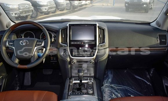 Acheter Import Voiture Toyota Land Cruiser Noir à Import - Dubai, A'ana Acheter Import Voiture Toyota Land Cruiser Noir à Import - Dubai, A'ana