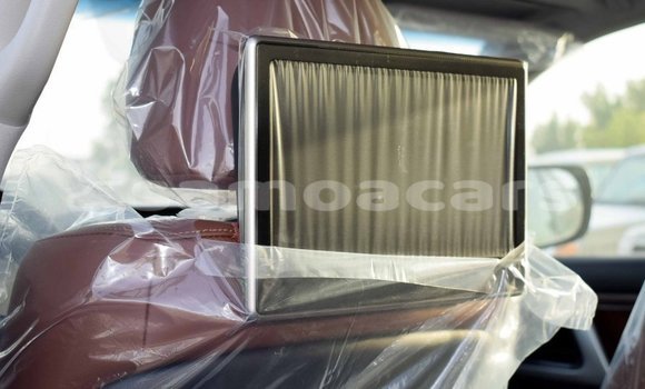 Acheter Import Voiture Toyota Land Cruiser Noir à Import - Dubai, A'ana Acheter Import Voiture Toyota Land Cruiser Noir à Import - Dubai, A'ana