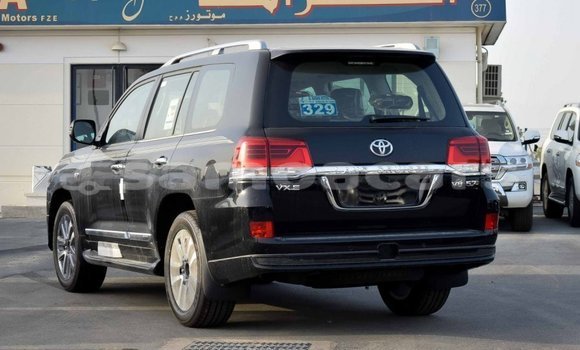 Acheter Import Voiture Toyota Land Cruiser Noir à Import - Dubai, A'ana Acheter Import Voiture Toyota Land Cruiser Noir à Import - Dubai, A'ana