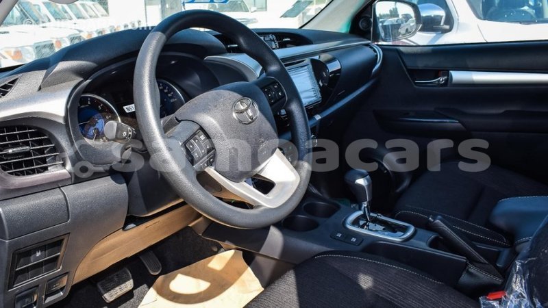 Big with watermark toyota hilux a ana import dubai 3659