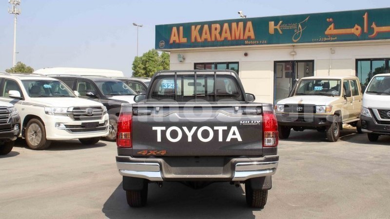 Big with watermark toyota hilux a ana import dubai 3661