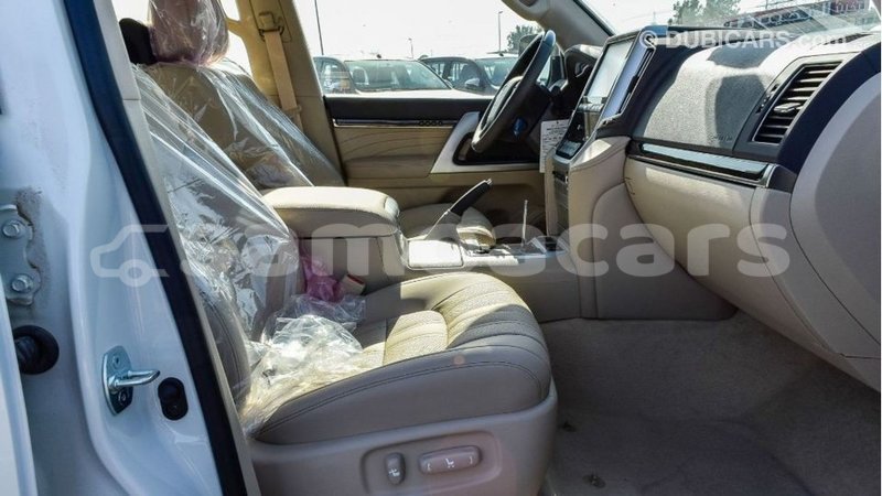 Big with watermark toyota land cruiser a ana import dubai 3662