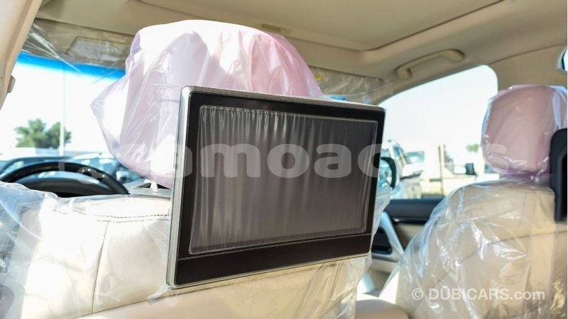Big with watermark toyota land cruiser a ana import dubai 3664