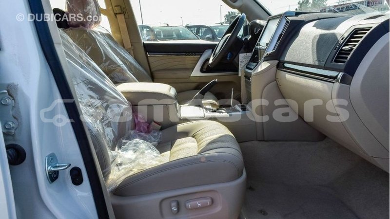 Big with watermark toyota land cruiser a ana import dubai 3664